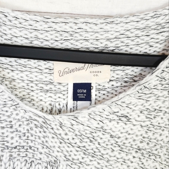 UNIVERSAL THREAD GRAY KNIT PONCHO, ONE SIZE FITS MOST - Picture 5 of 11